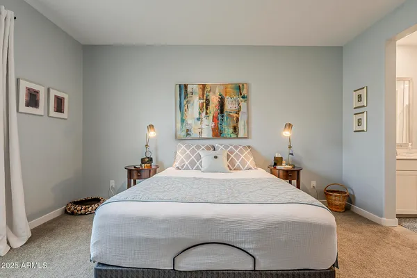 $455,000 | 4077 South Sabrina Drive, Unit 70, Chandler, AZ 85248
