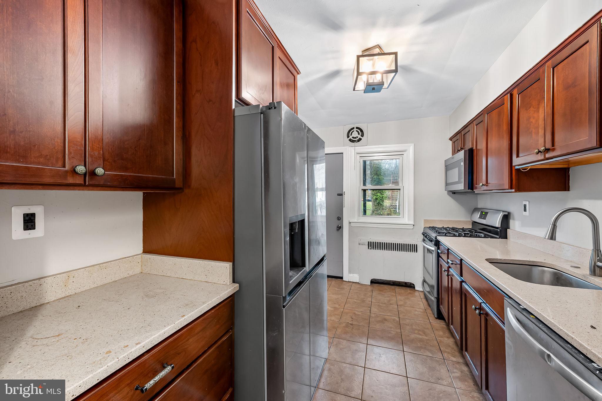 118 Cherrydell Road Catonsville, MD 21228 - Photo 11 of 34 Kitchen