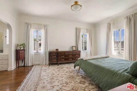 $2,795,000 | 326 North Sycamore Avenue, Los Angeles, CA 90036