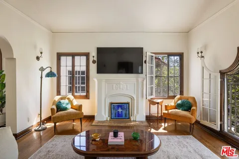$2,795,000 | 326 North Sycamore Avenue, Los Angeles, CA 90036