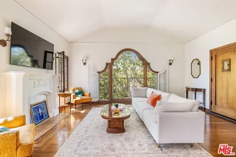 $2,795,000 | 326 North Sycamore Avenue, Los Angeles, CA 90036