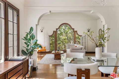$2,795,000 | 326 North Sycamore Avenue, Los Angeles, CA 90036