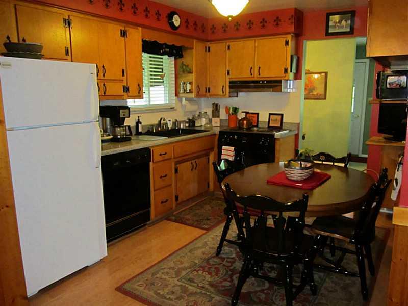 613 Rose Street Apollo, PA 15613 - Photo 5 of 18 Kitchen.