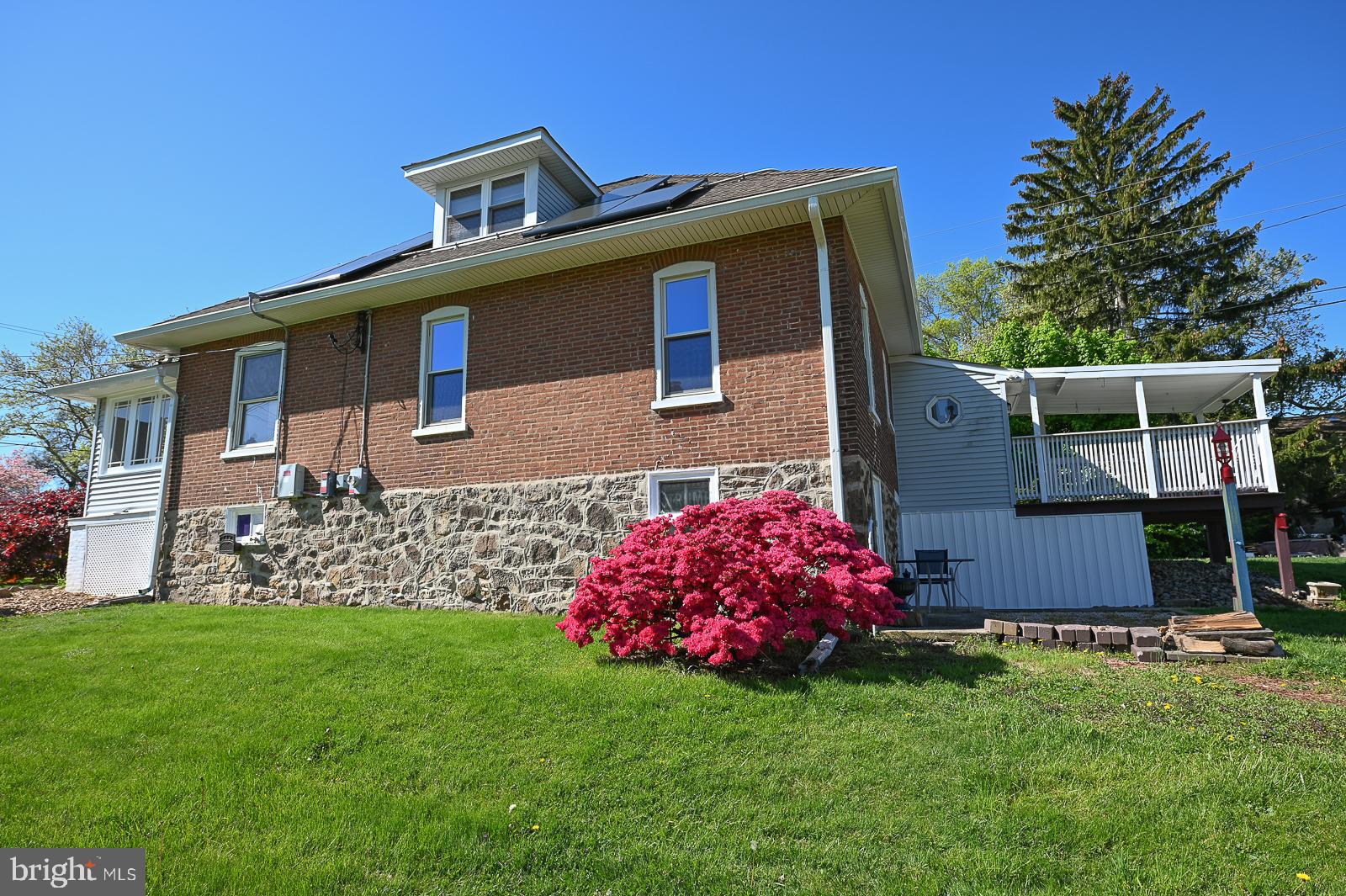 341 Washington Street Spring City, PA 19475 - Photo 11 of 56