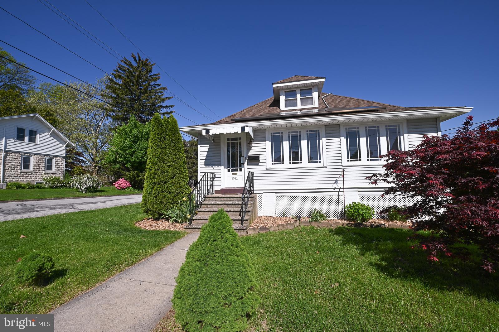 341 Washington Street Spring City, PA 19475 - Photo 5 of 56