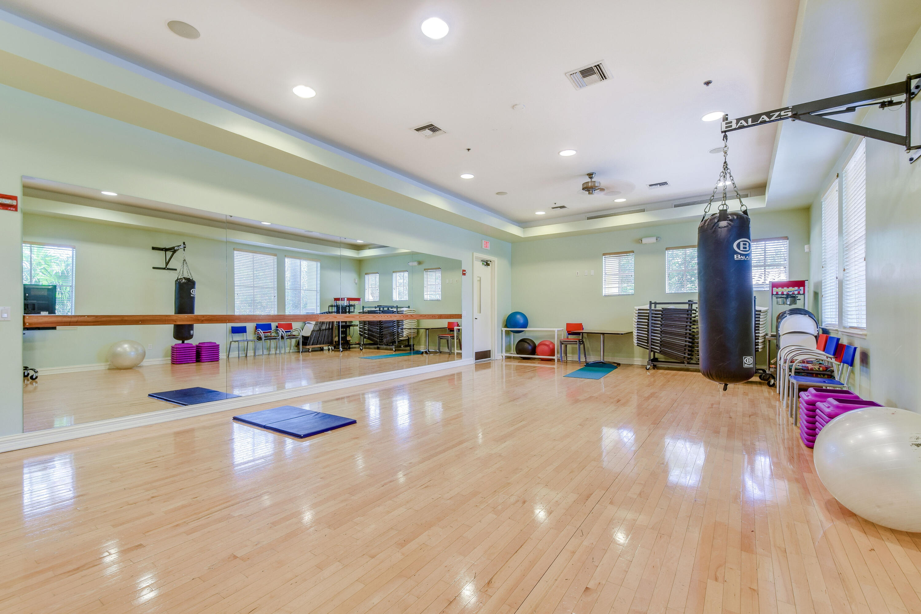 706 Duchess Court Palm Beach Gardens, FL 33410 - Photo 37 of 61 EvergreneAmenities_12