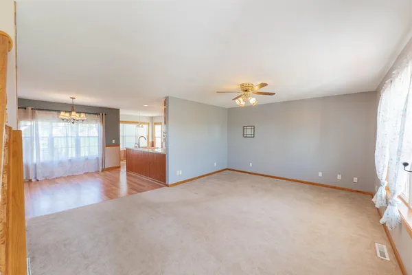 $495,000 | 30694 County Street West, Elroy, WI 53929