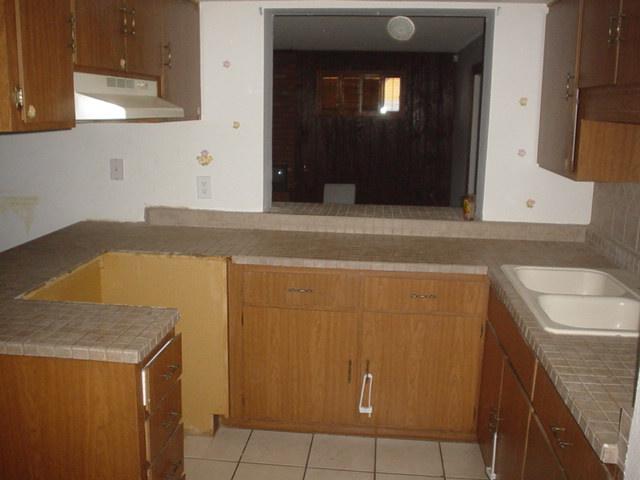 4835 East Coronado Road Phoenix, AZ 85008 - Photo 8 of 14 KITCHEN2