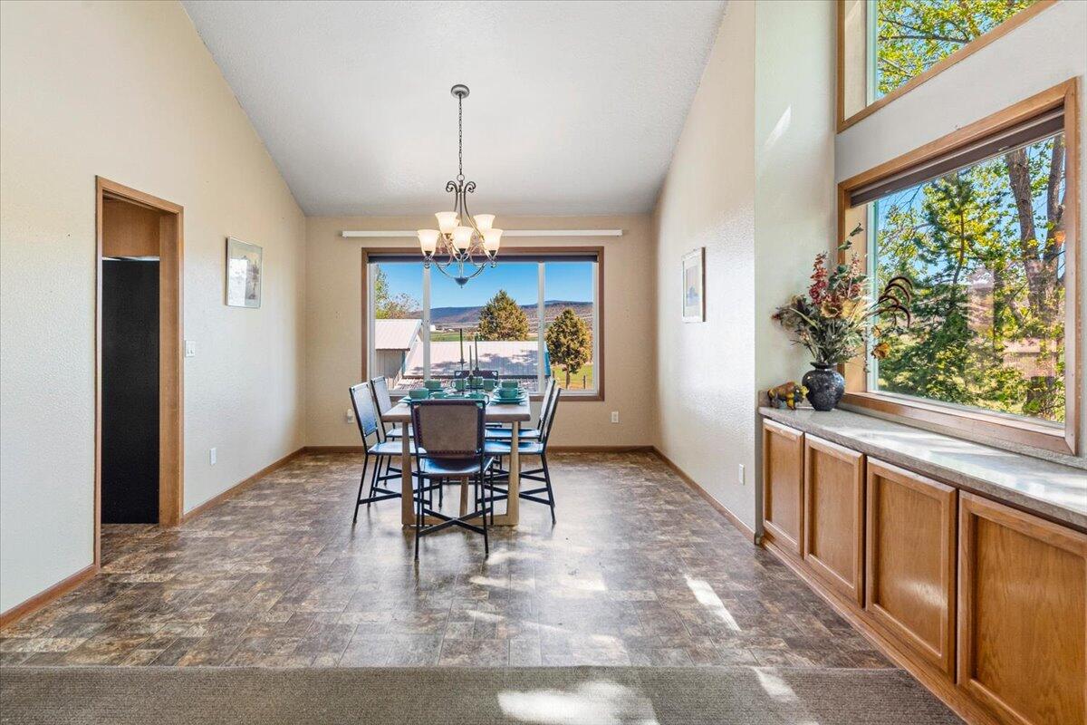 1176 North Barnes Road Prineville, OR 97754 - Photo 12 of 46 073-1176 NE Barnes Rd, Bend-73