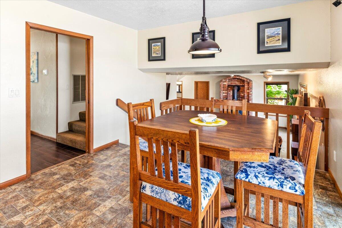 1176 North Barnes Road Prineville, OR 97754 - Photo 18 of 46 081-1176 NE Barnes Rd, Bend-81