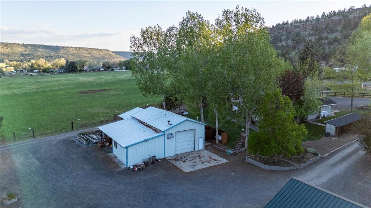 1176 North Barnes Road Prineville, OR 97754 - Photo 34 of 46 018-1176 NE Barnes Rd, Prineville-16