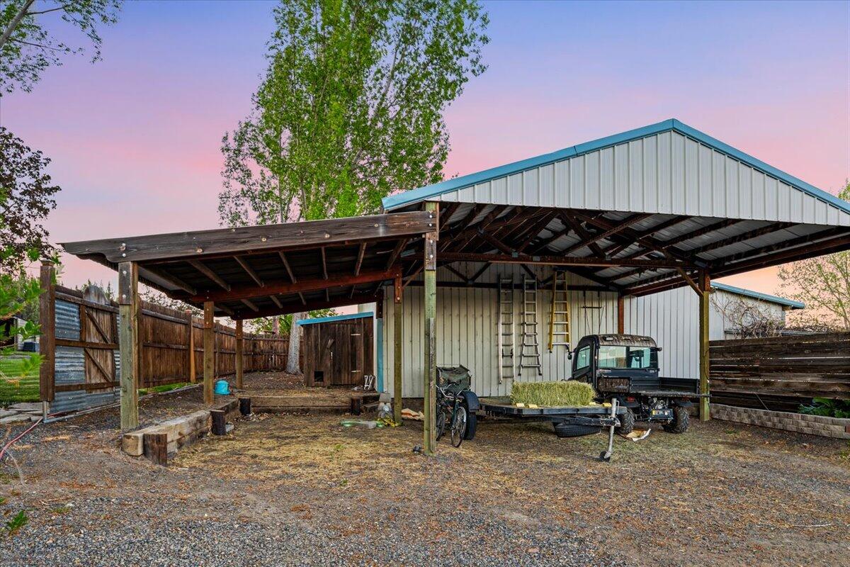 1176 North Barnes Road Prineville, OR 97754 - Photo 36 of 46 037-1176 NE Barnes Rd, Prineville-36