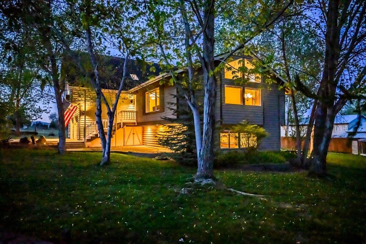 1176 North Barnes Road Prineville, OR 97754 - Photo 3 of 46 25-1176 NE Barnes Rd, Prineville-24