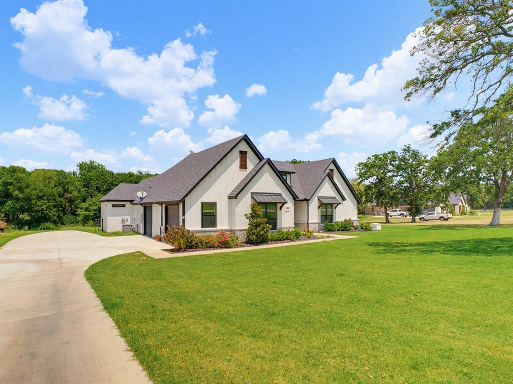 209 Rio Rancho Drive Decatur, TX 76234 - Photo 3 of 37 Gallery Image 3