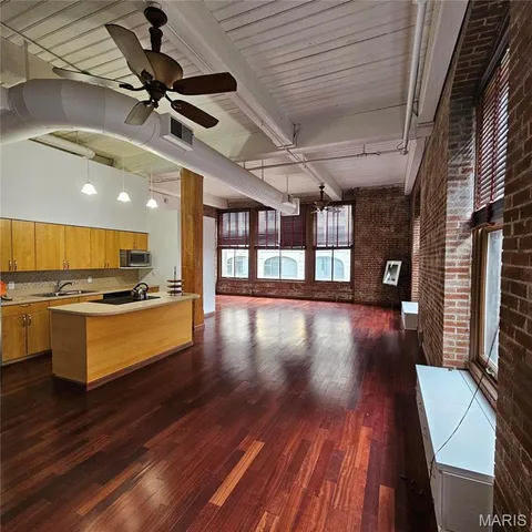 $1,200 | 507 North 13th Street, Unit 303, St. Louis, MO 63103