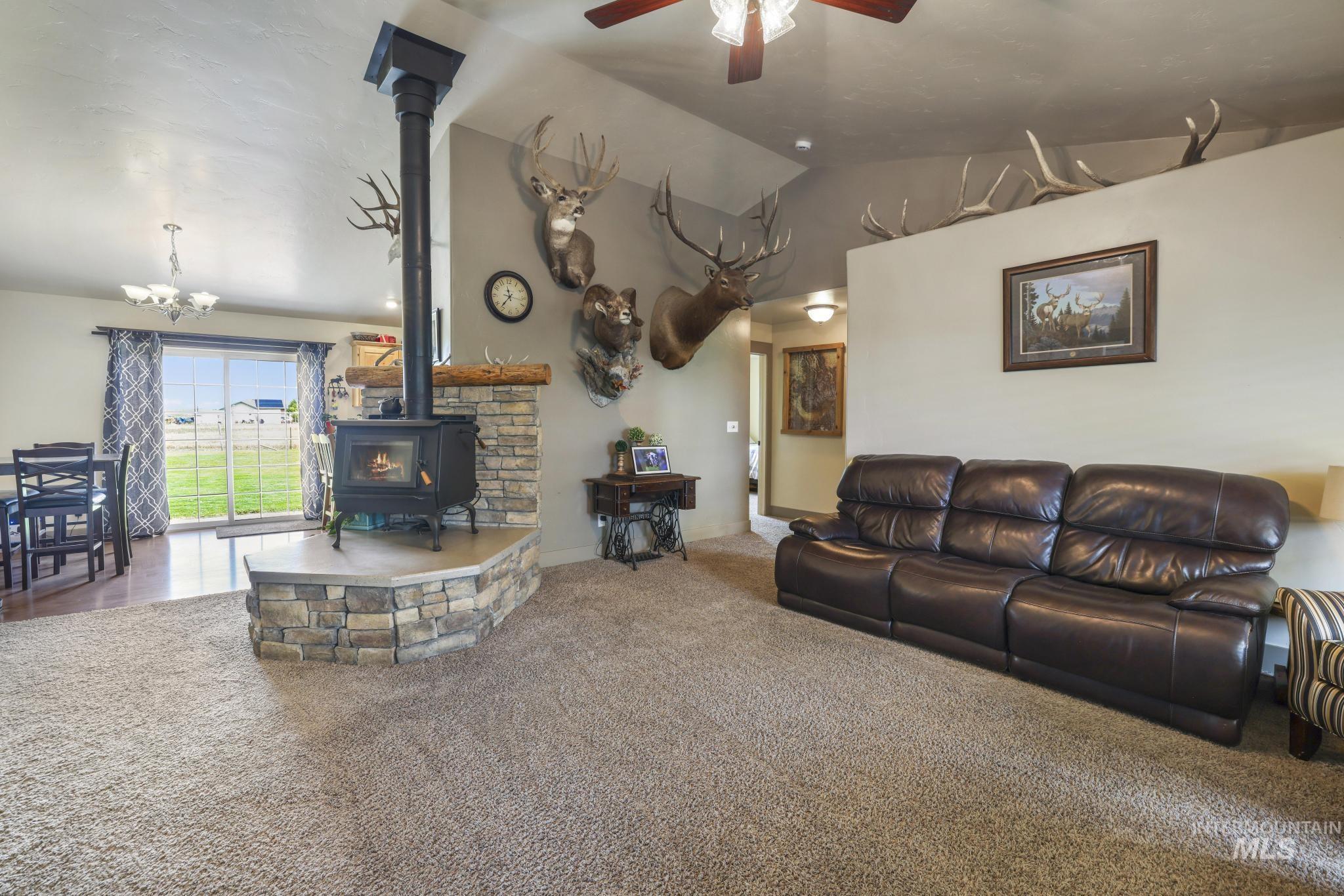 272 Primrose Way Shoshone, ID 83352 - Photo 2 of 28