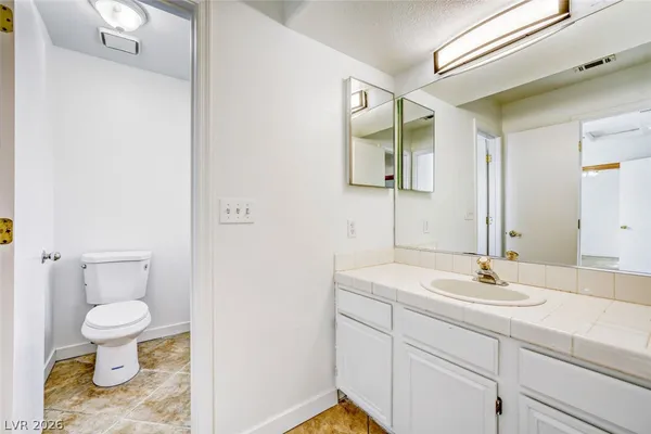 $2,300 | 8604 Magnolia Ridge Avenue, Las Vegas, NV 89134