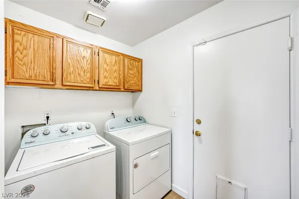 $2,300 | 8604 Magnolia Ridge Avenue, Las Vegas, NV 89134