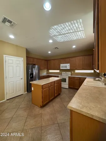 $2,500 | 17017 West Limestone Drive, Surprise, AZ 85374