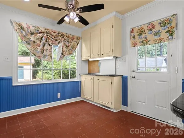 a view of livingroom with hardwood