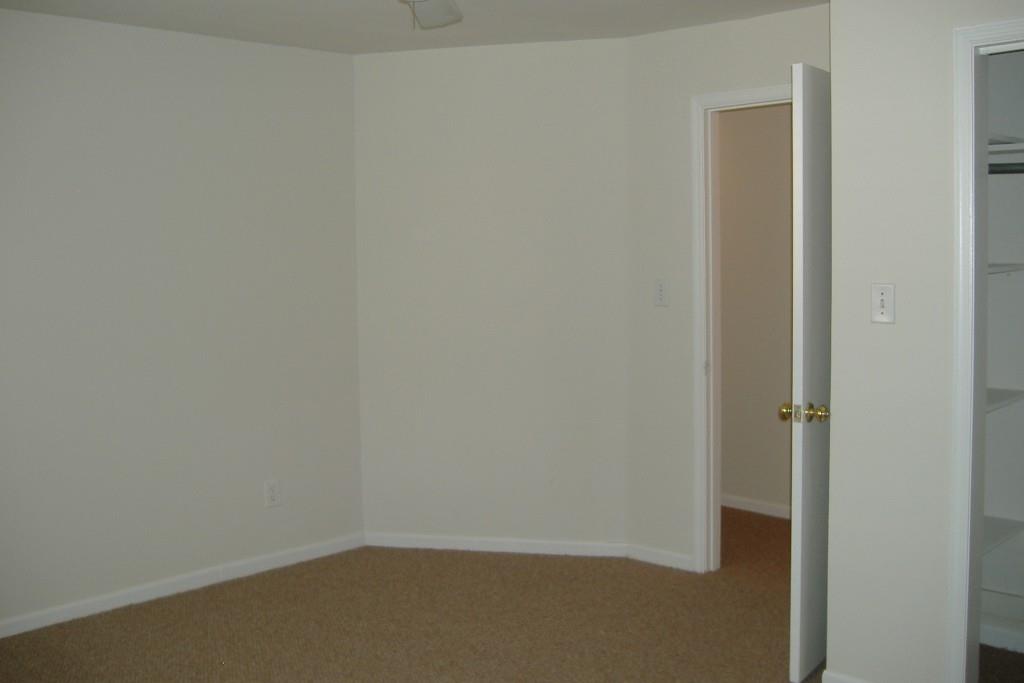 547 Elmwood Drive Northeast Atlanta, GA 30306 - Photo 18 of 44