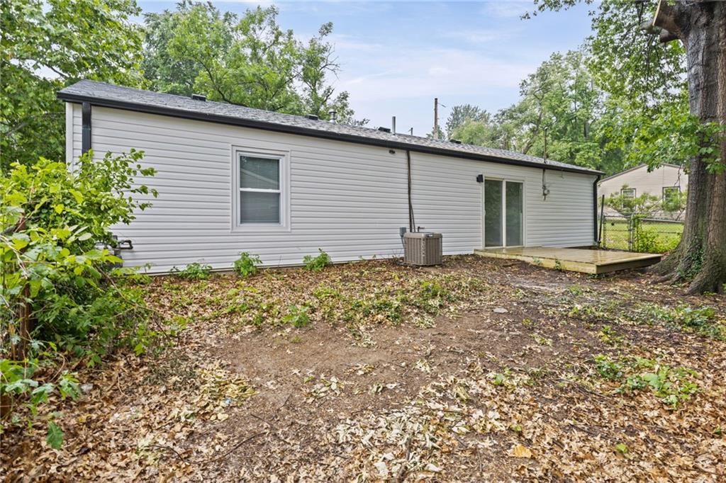 1828 Brook Street Lawrence, KS 66044 - Photo 22 of 25