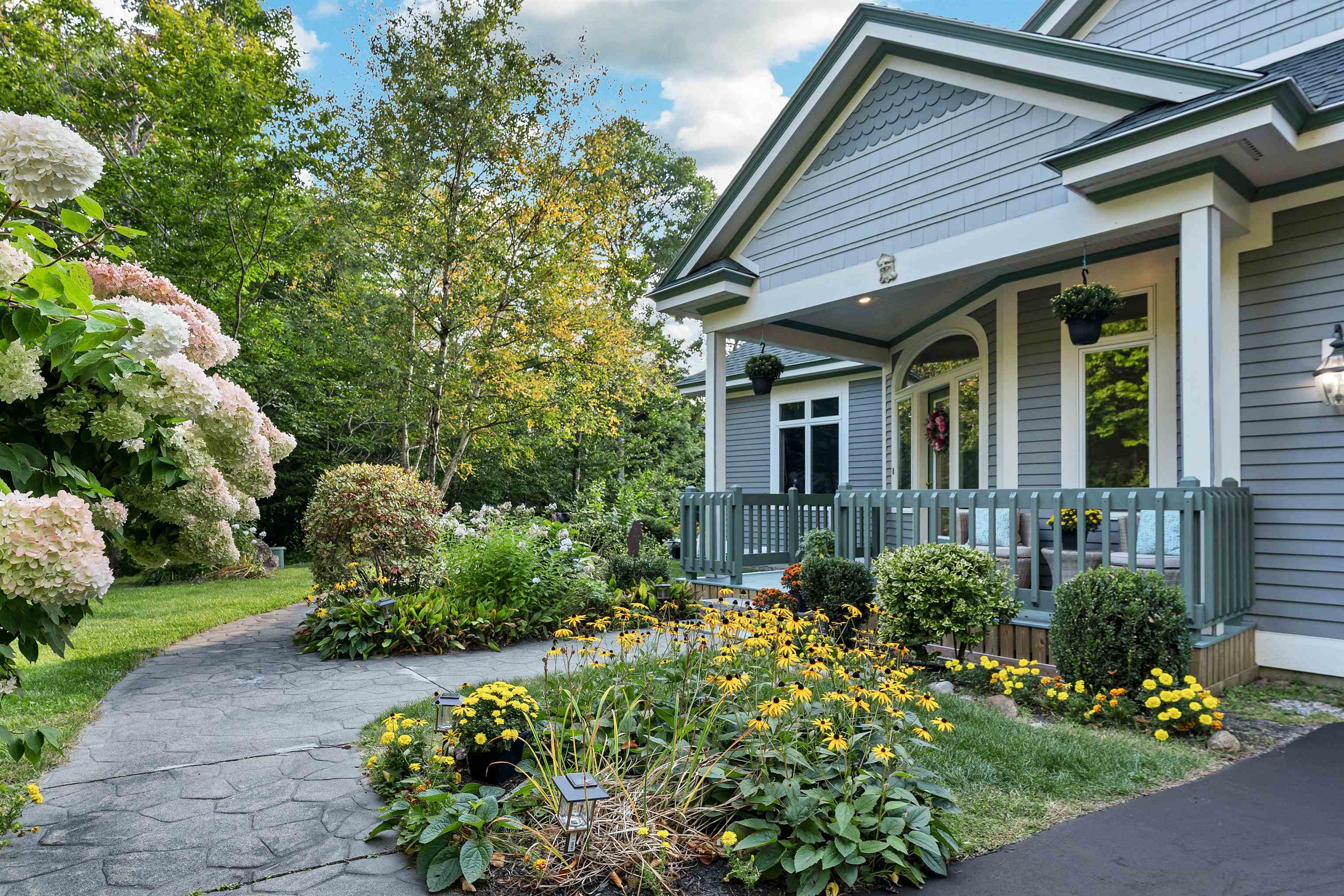 84 Birch Ledge Road Bartlett, NH 03838 - Photo 4 of 48