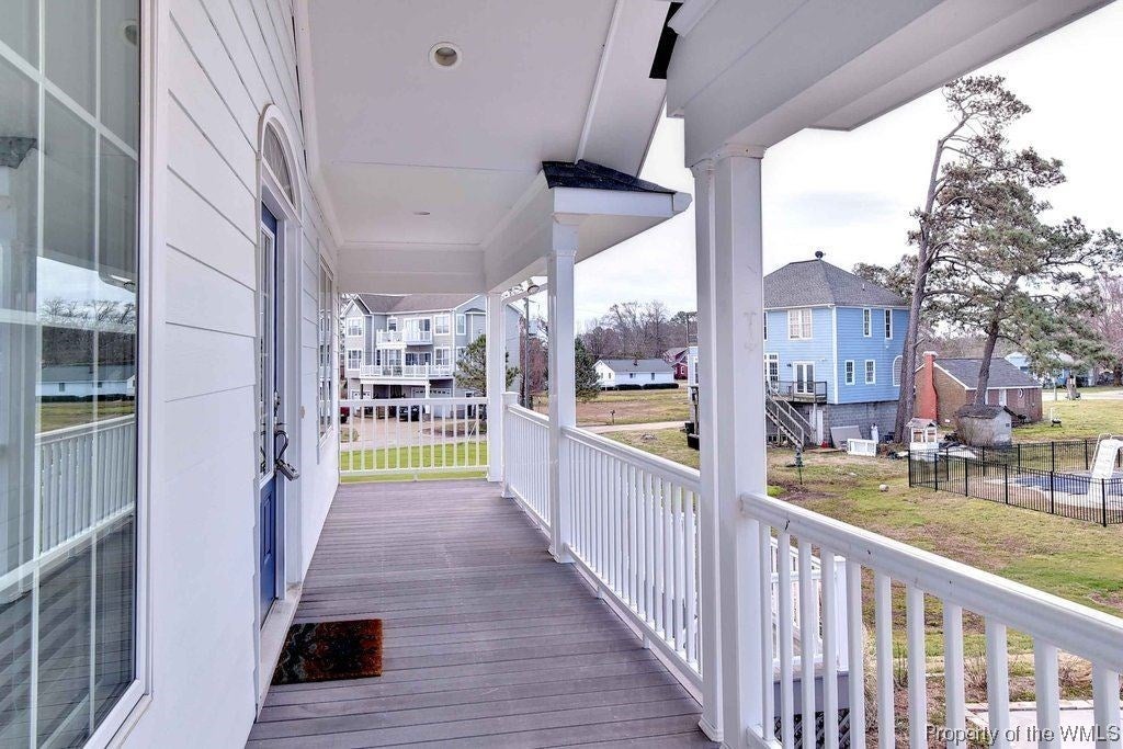 1612 Dandy Loop Road Yorktown, VA 23692 - Photo 9 of 42 Gallery Image 9