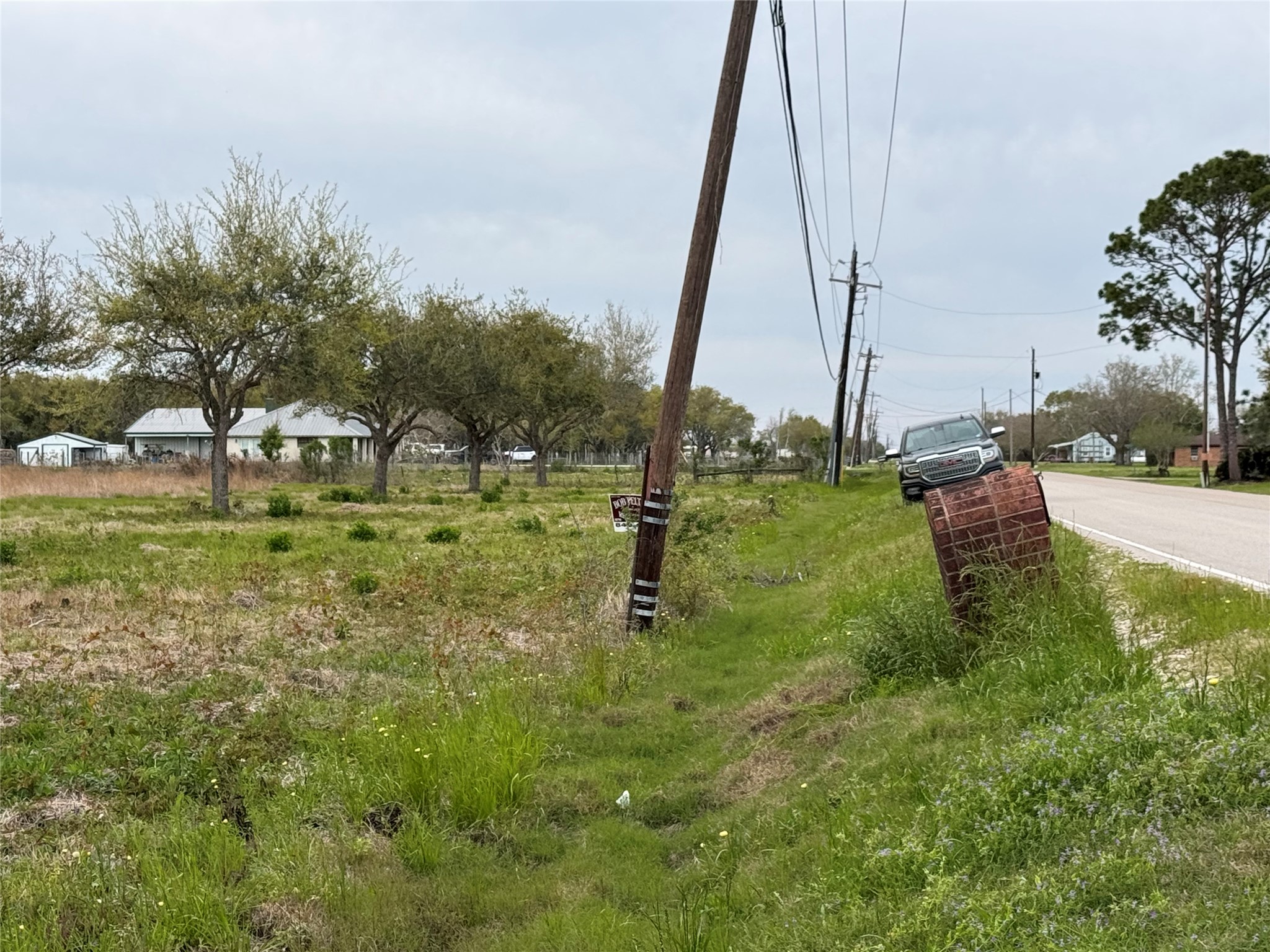 3 County Road 46 Angleton, TX 77515 - Photo 8 of 14