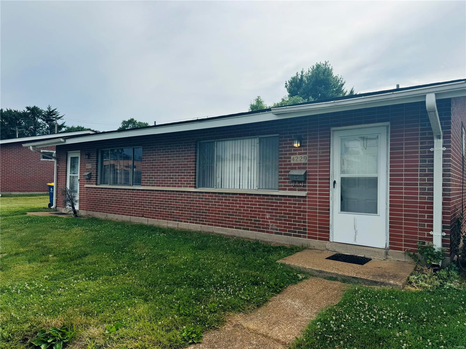 4227 Calvert Avenue St. Louis, MO 63134 - Photo 1 of 11 Gallery Image 1