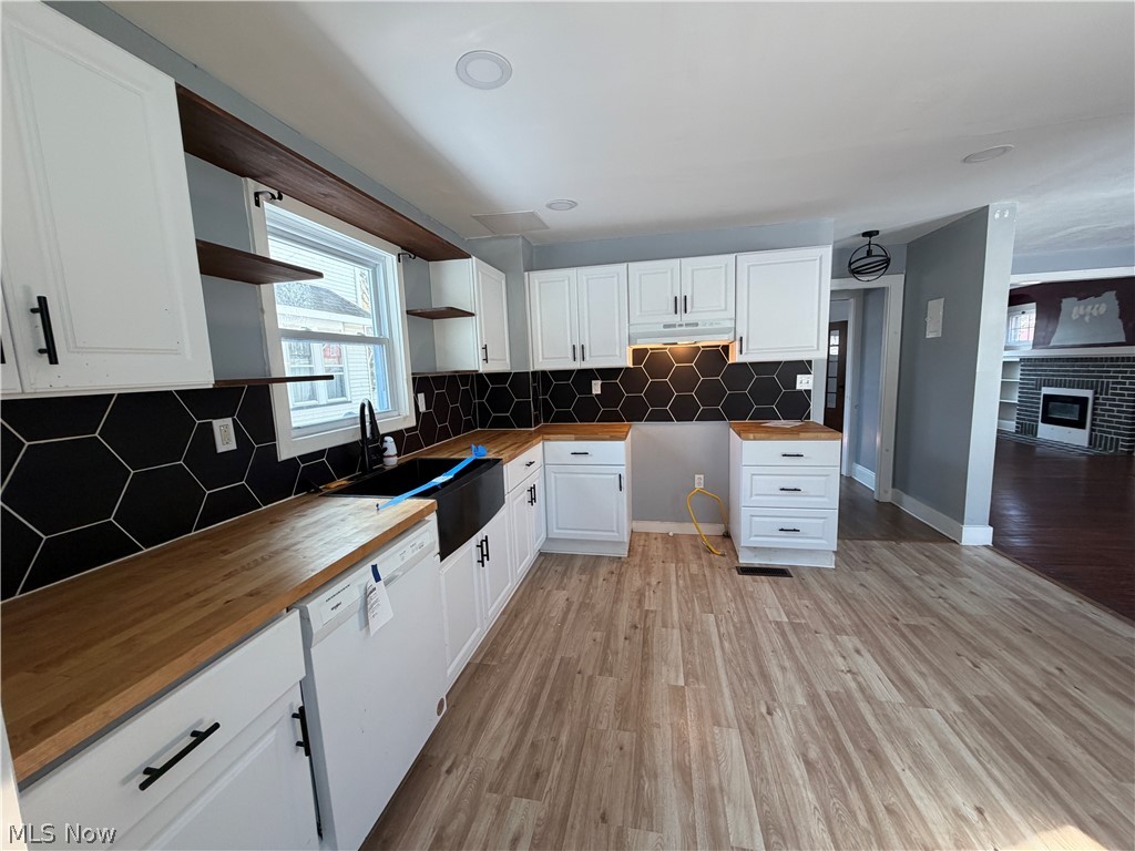 951 Roanoke Road Cleveland Heights, OH 44121 - Photo 6 of 25