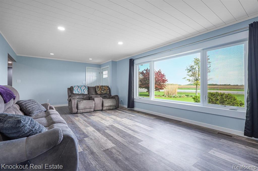 6029 Waterman Road Vassar, MI 48768 - Photo 7 of 68