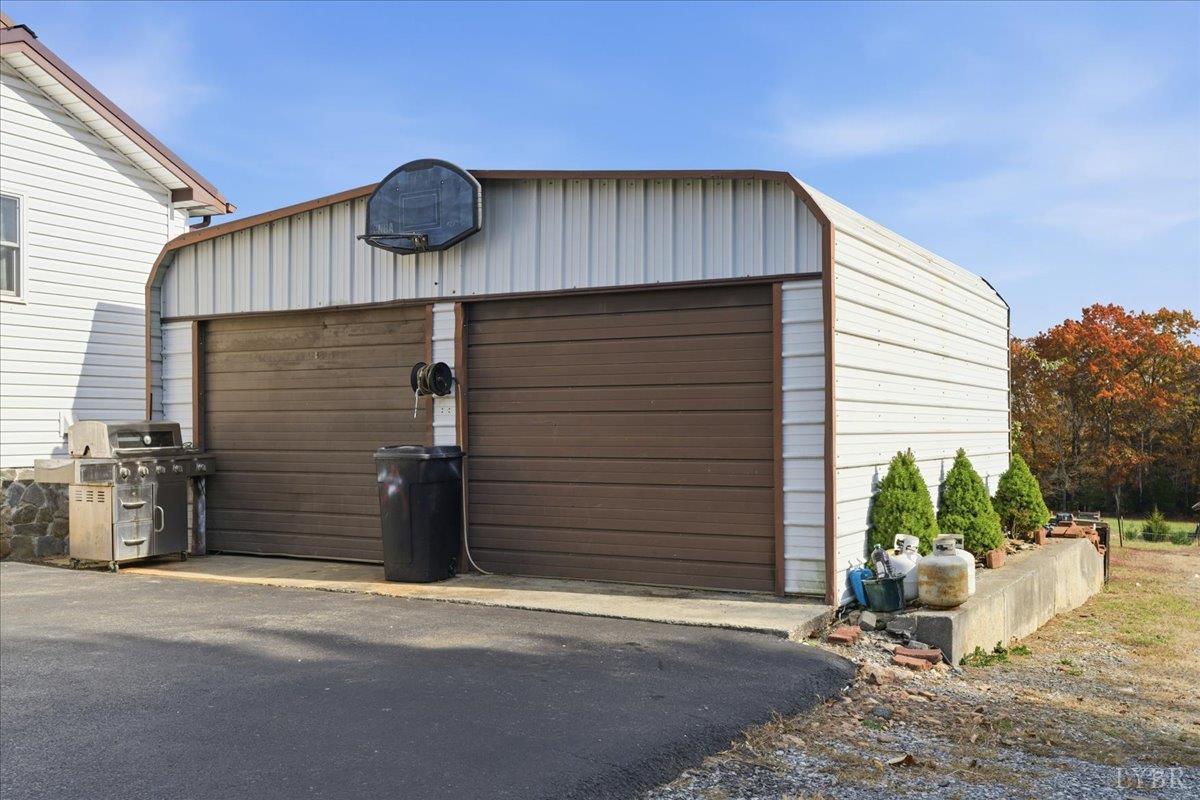 1618 Quaker Church Road Bedford, VA 24523 - Photo 40 of 50 a view of outdoor space and front view of a house