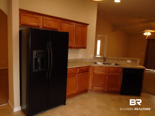 4 Martin Circle Foley, AL 36535 - Photo 16 of 37 Ample cabinets!