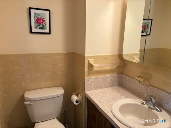 $485,000 | 99 Seminole Lane, Unit A, Stratford, CT 06614