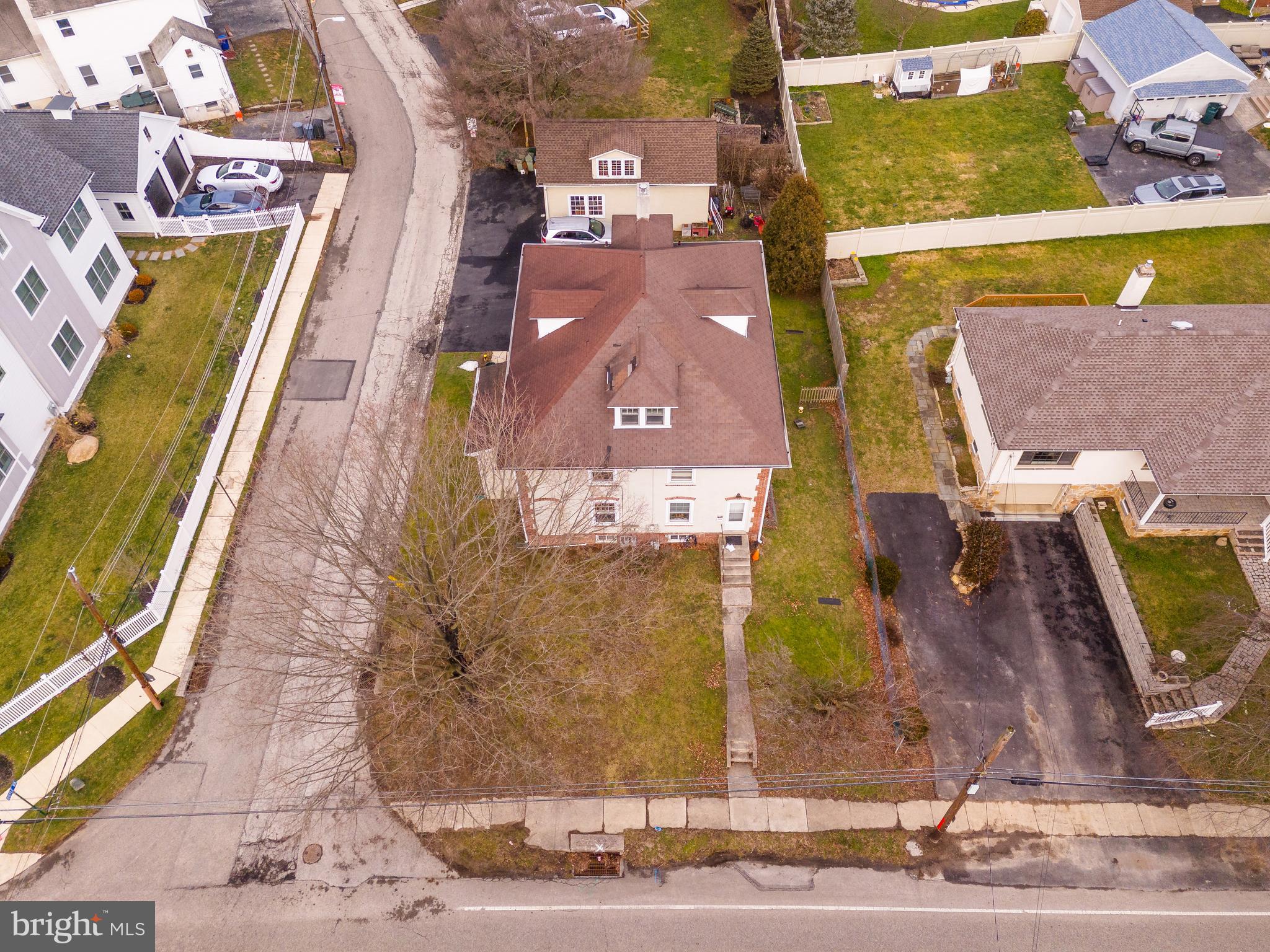 153 Conestoga Road Wayne, PA 19087 - Photo 4 of 20