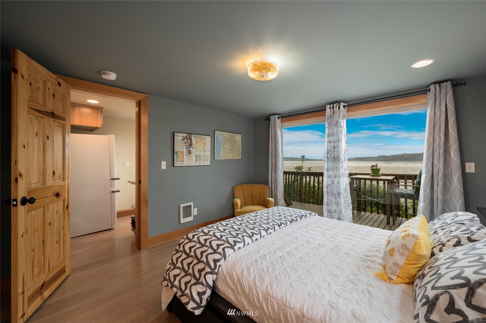 18288 Capet Zalsiluce Road La Conner, WA 98257 - Photo 12 of 40 Gallery Image 12