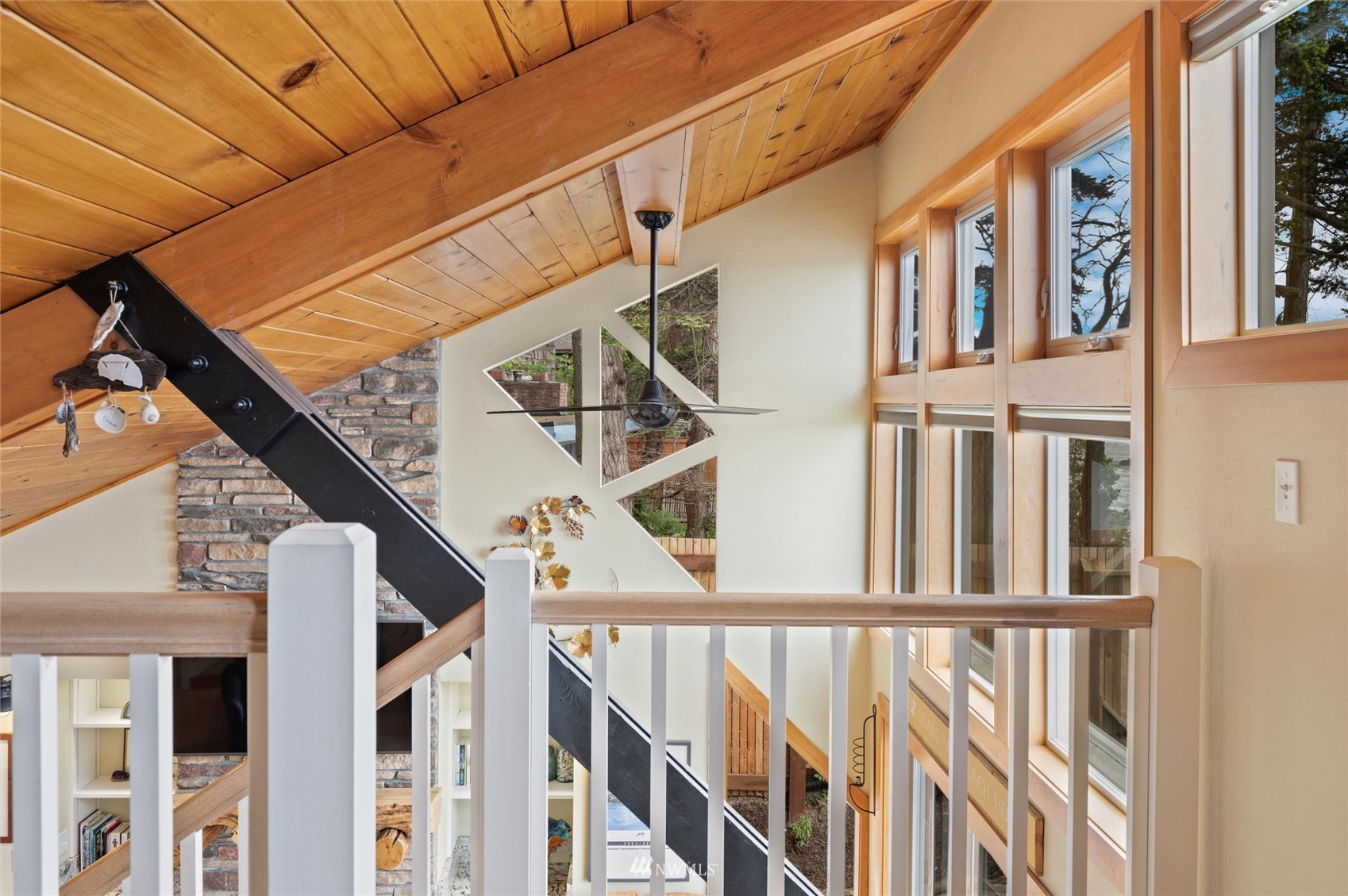 18288 Capet Zalsiluce Road La Conner, WA 98257 - Photo 18 of 40 Gallery Image 18