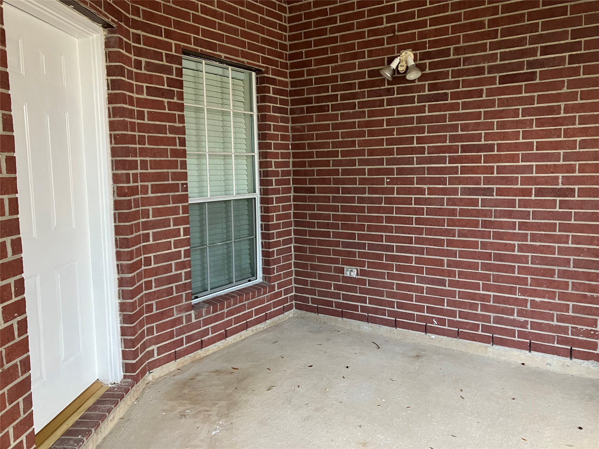 3402 Pebble Beach Lane Pearland, TX 77584 - Photo 31 of 31 a view of a brick building