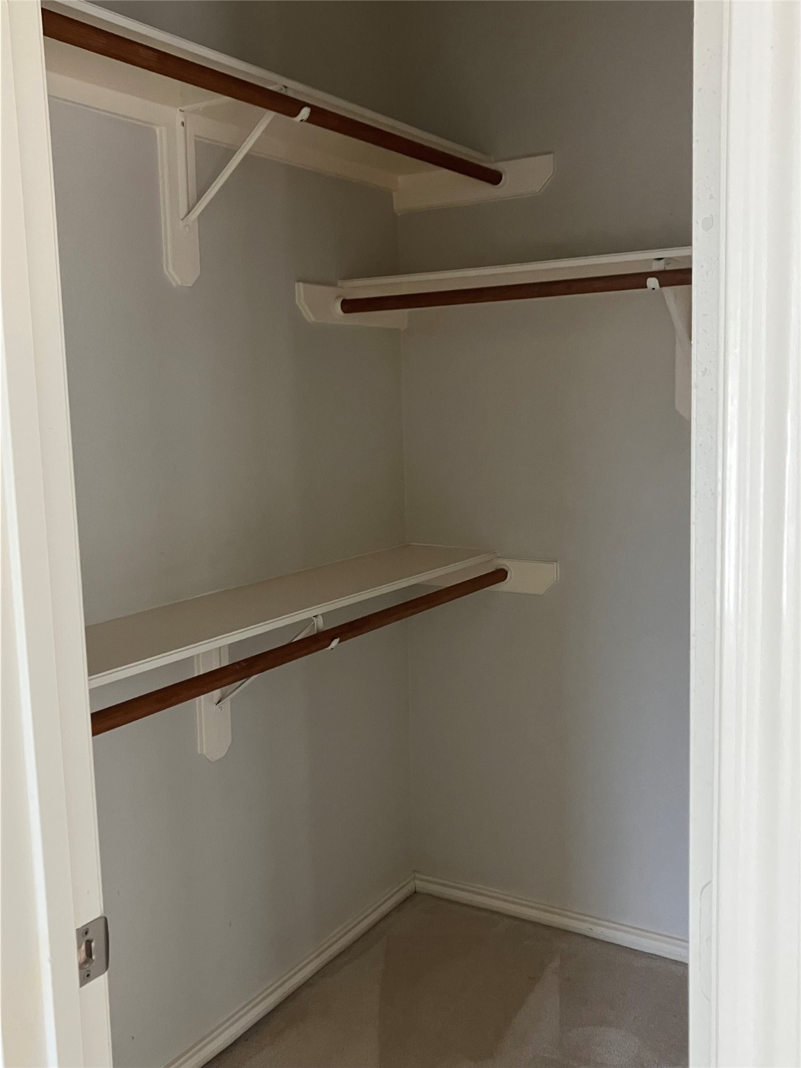 3402 Pebble Beach Lane Pearland, TX 77584 - Photo 8 of 31 a close up view of window