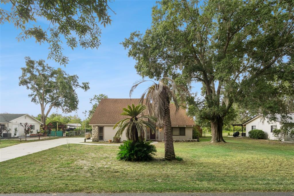 9916 Jackson Road Leesburg, FL 34788 - Photo 2 of 33
