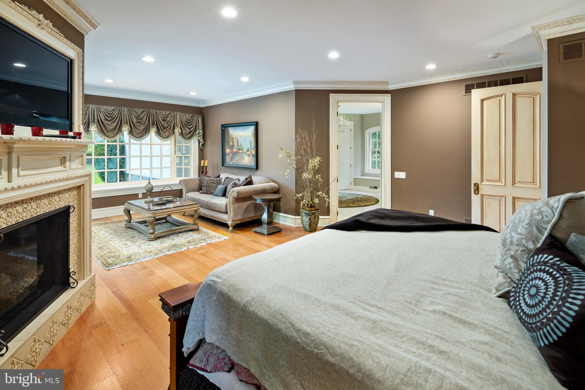 3728 Windy Bush Road New Hope, PA 18938 - Photo 36 of 68 Main Suite with Gas Fireplace and Sitting Room