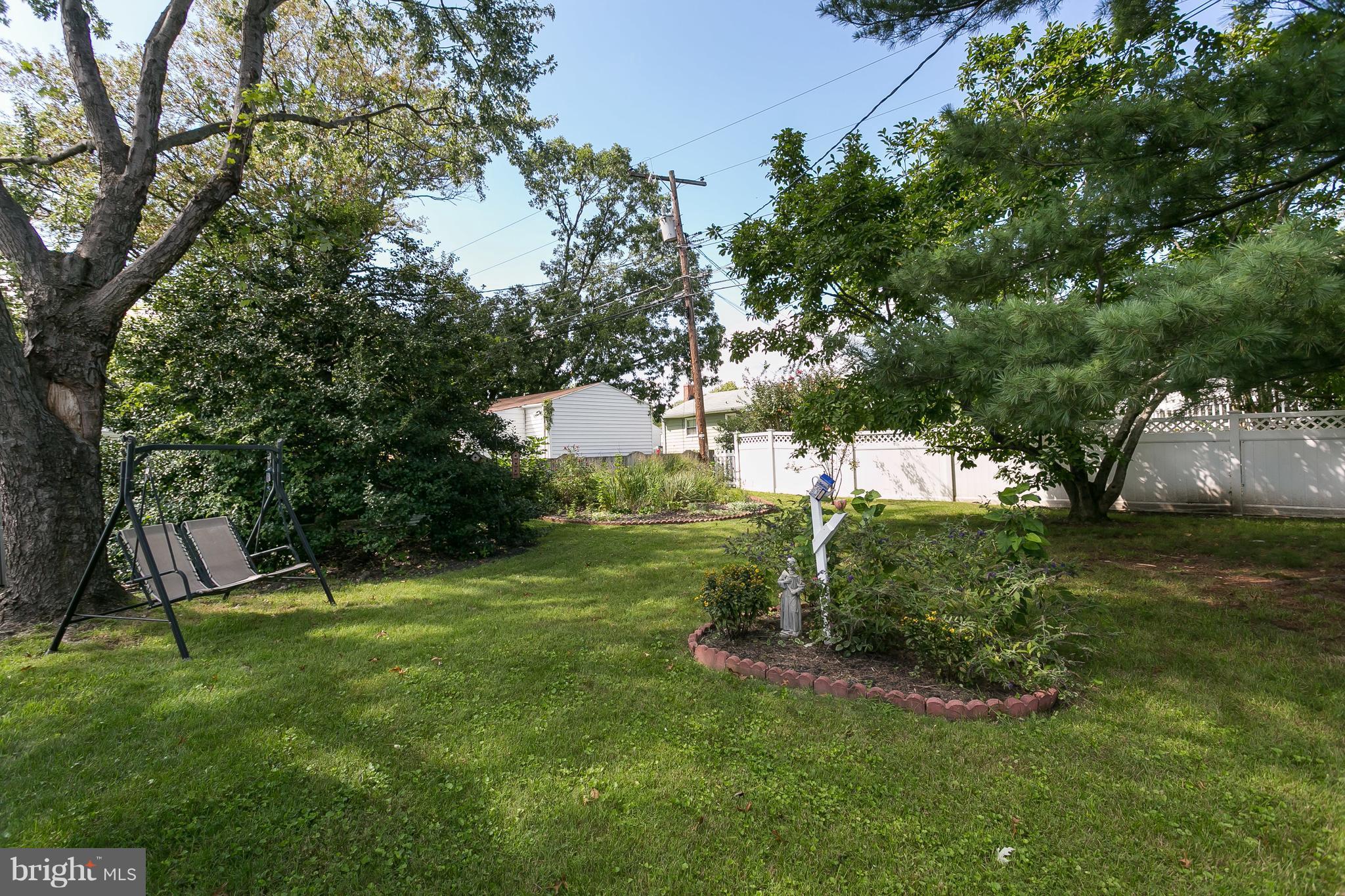 2444 Ellis Road Baltimore, MD 21234 - Photo 28 of 28 Private yard