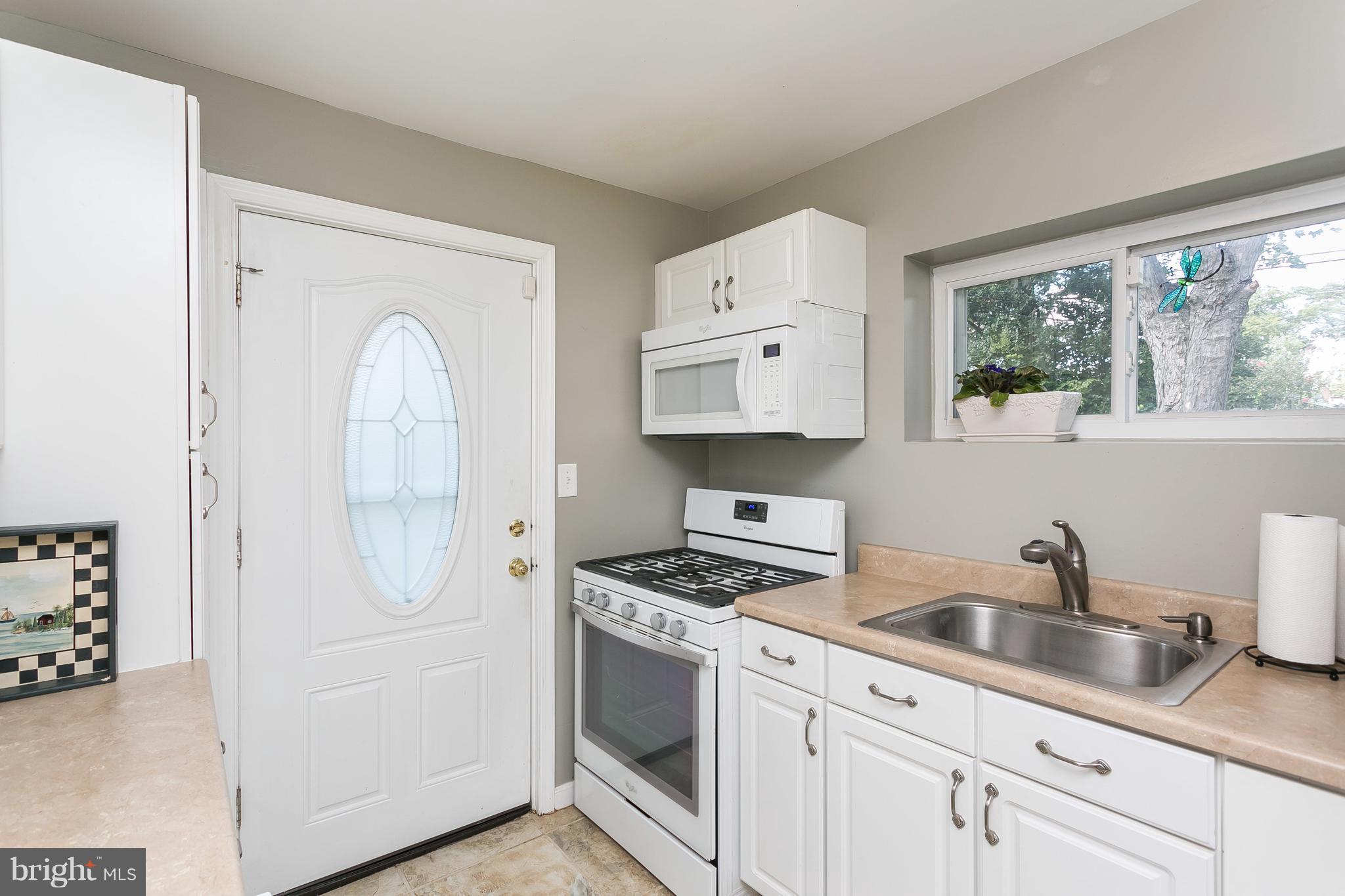 2444 Ellis Road Baltimore, MD 21234 - Photo 9 of 28 Bright White Kitchen