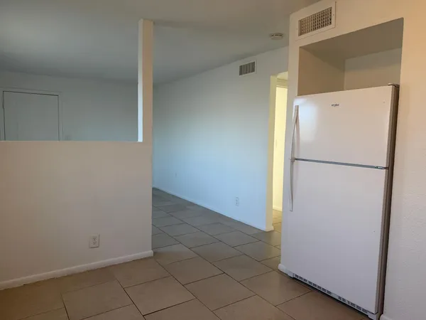 $1,200 | 2553 East Pueblo Avenue, Unit 1, Phoenix, AZ 85040