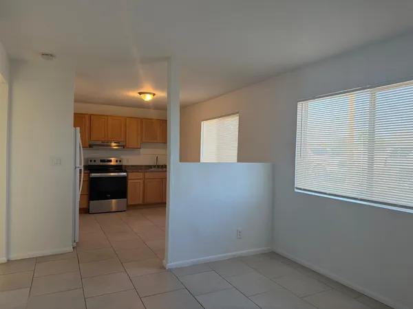 $1,100 | 2553 East Pueblo Avenue, Unit 1, Phoenix, AZ 85040