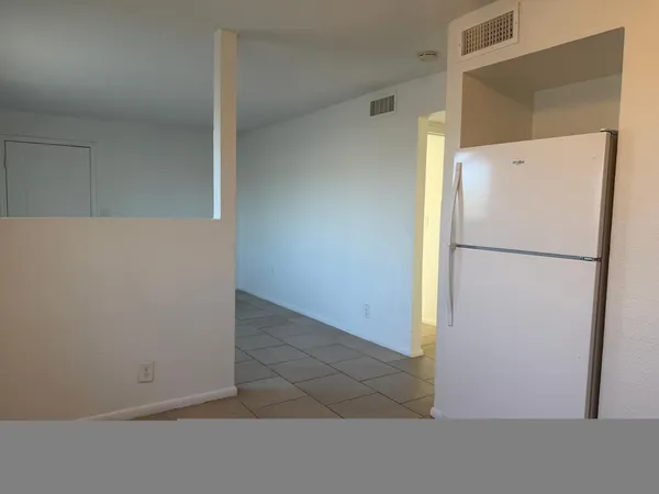 $1,200 | 2553 East Pueblo Avenue, Unit 1, Phoenix, AZ 85040