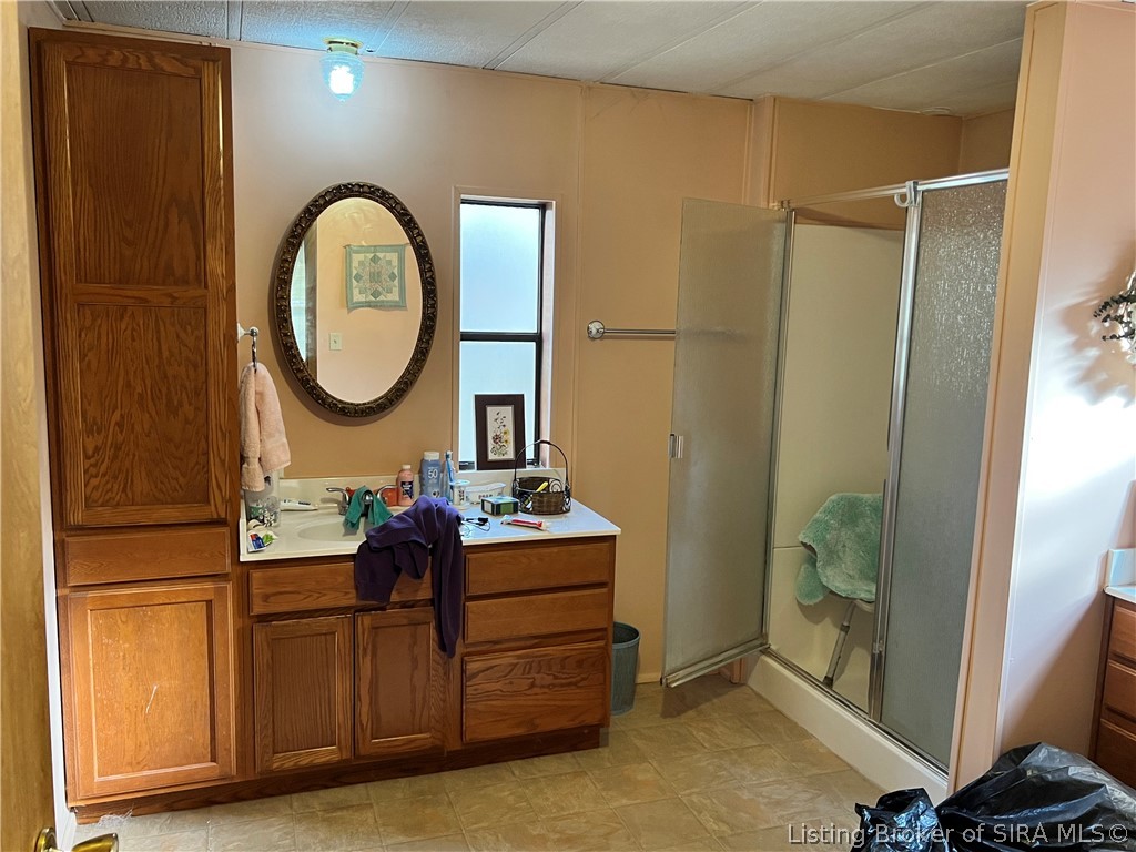 3272 Edwardsville Galena Road Georgetown, IN 47122 - Photo 14 of 25 Master bath