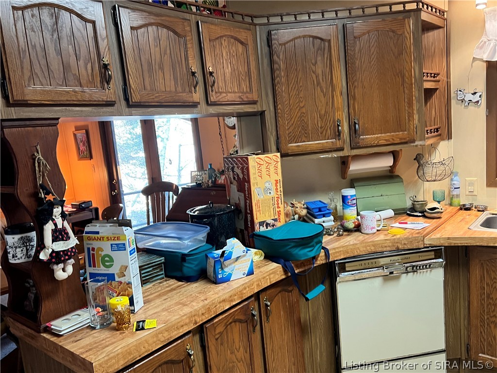 3272 Edwardsville Galena Road Georgetown, IN 47122 - Photo 18 of 25 Kitchen