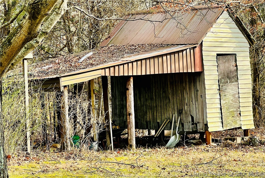 3272 Edwardsville Galena Road Georgetown, IN 47122 - Photo 22 of 25 Shed